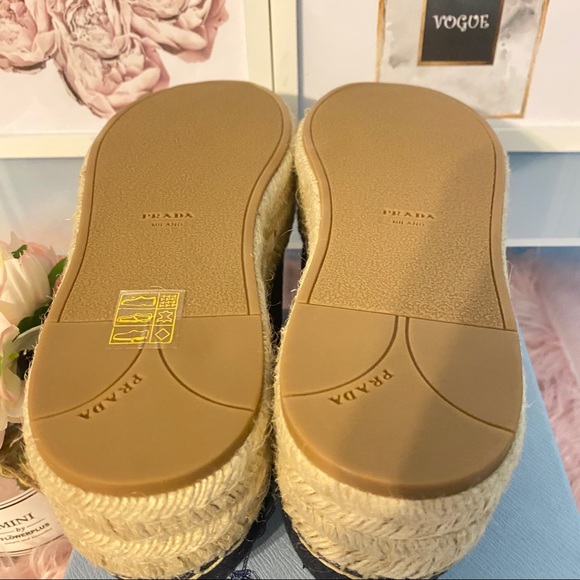 💚SOLD💚PRADA DENIM SHOES - Picture 3 of 5